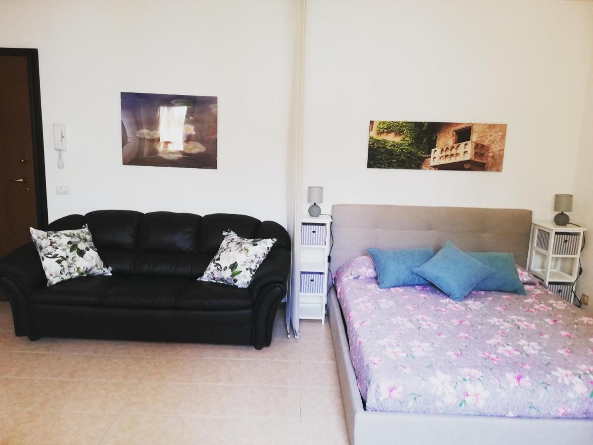 Flower House Apartment